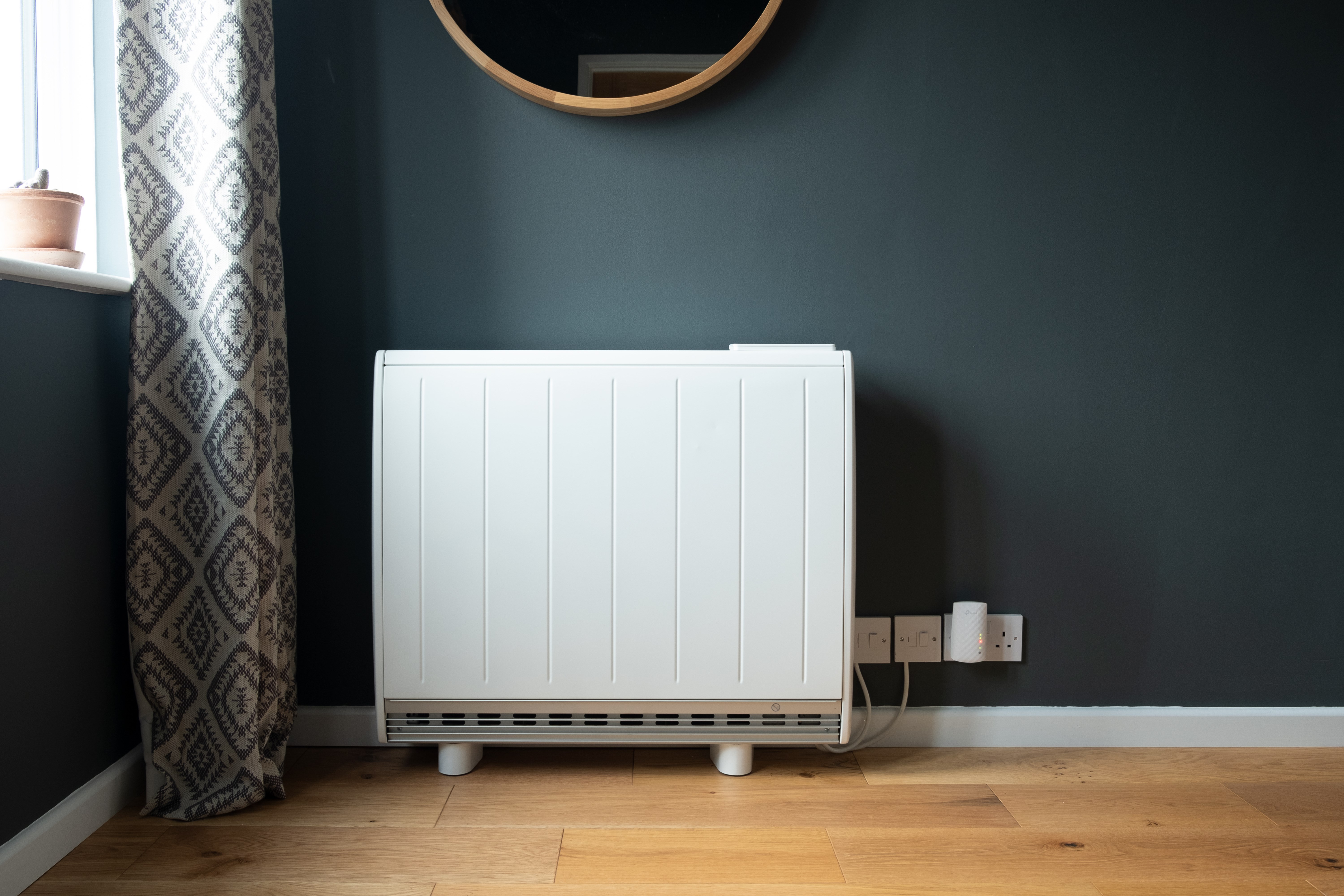 How to use a storage heater